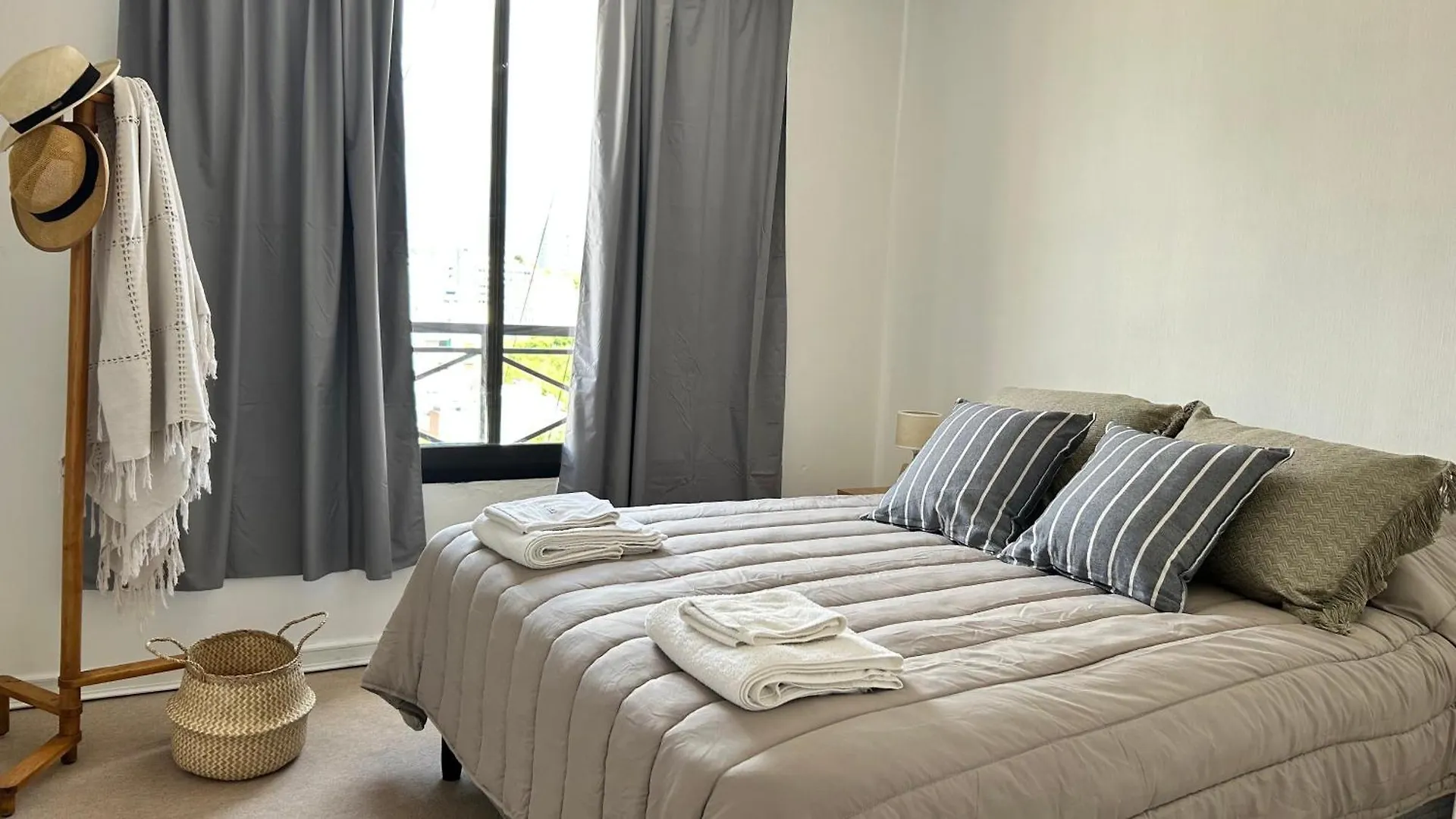 Departamento Plaza Espana En Pleno Centro Mendoza 0*,